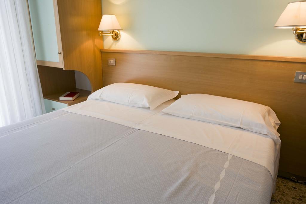Hotel Madison San Benedetto del Tronto Zewnętrze zdjęcie